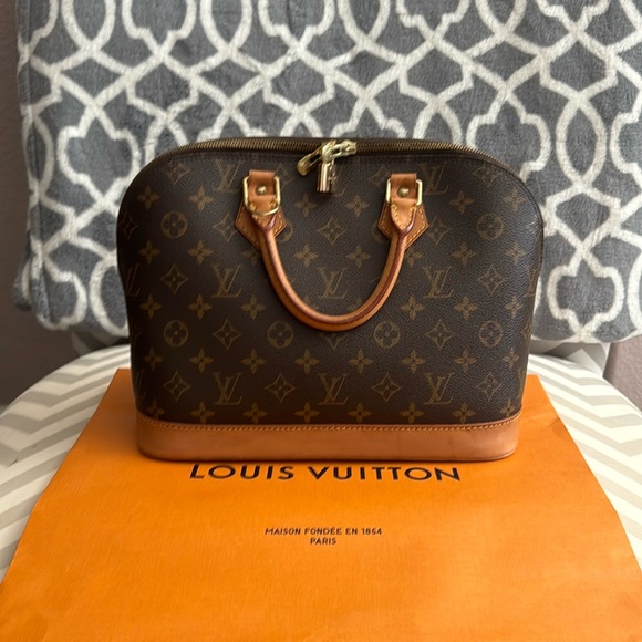 Pre-loved Louis Vuitton Alma bag - Picture 2 of 7
